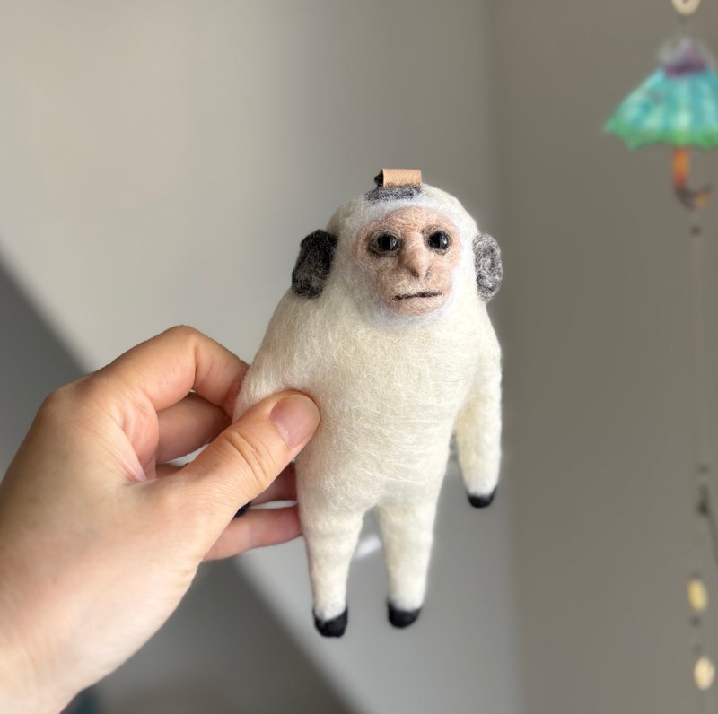 アビシニアコロブスの赤ちゃんのキーホルダー - 鑰匙圈/鑰匙包 - 羊毛 白色