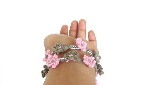 zolayka Fiber flowers bracelet pale pink, pale khaki green, lariat bracelet
