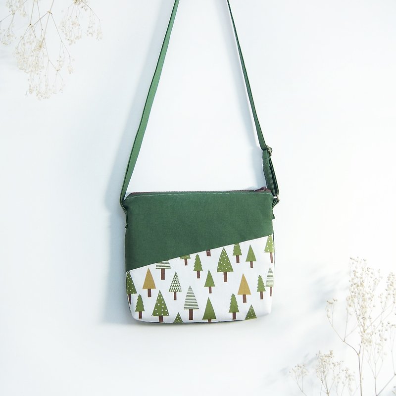 Handmade Forest Shoulder Bag - White - กระเป๋าแมสเซนเจอร์ - ผ้าฝ้าย/ผ้าลินิน สีเขียว