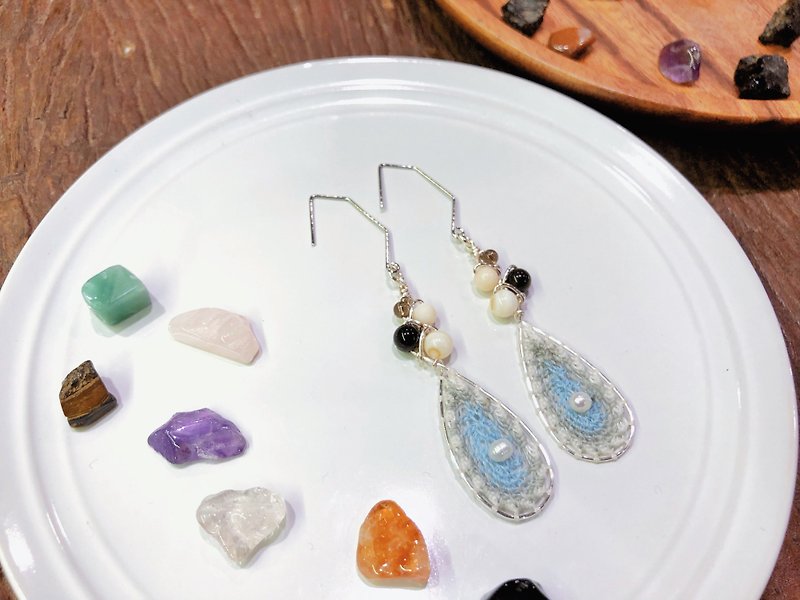 Soul Dreamcatcher Earrings Mermaid Tears | Customized handmade wedding healing small things gift knitting - Earrings & Clip-ons - Pearl Blue