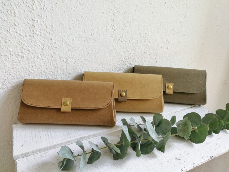 Simple Washed Kraft Paper Organ Wallet with Magnetic Buckle / Can be Crossed Back - กระเป๋าสตางค์ - กระดาษ สีนำ้ตาล