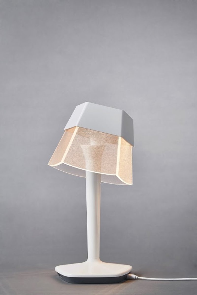 Xcellent Design Ludia joy LED Table Lamp - โคมไฟ - อะคริลิค ขาว