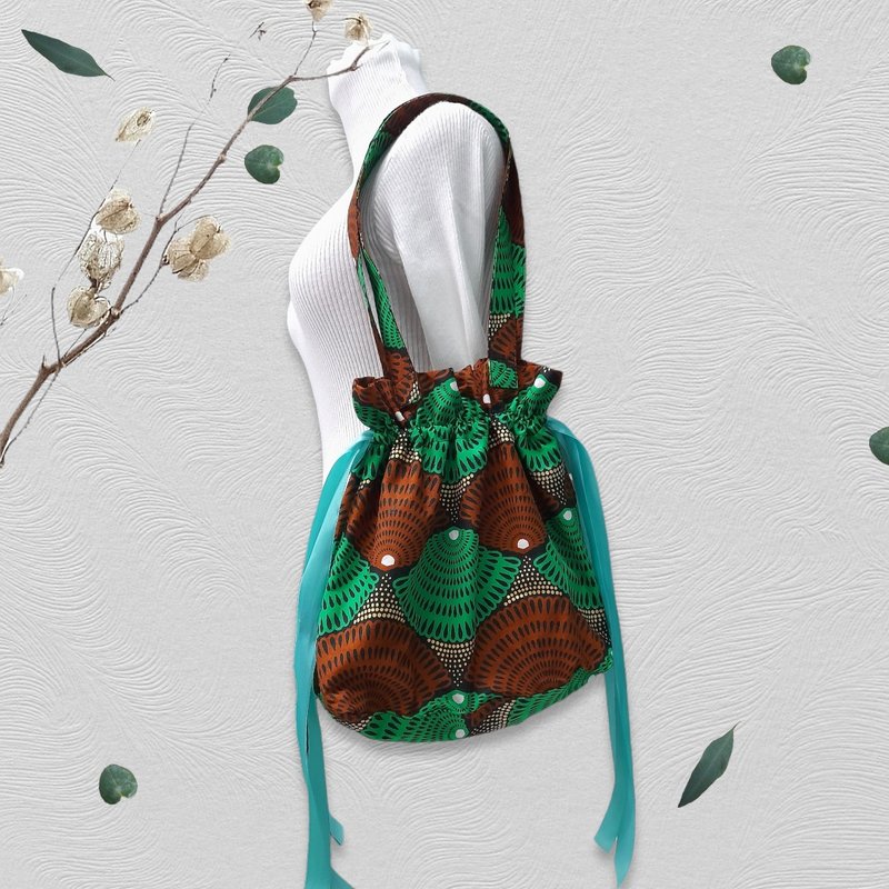 African print drawstring bag, shoulder bag, Ribbon drawstring bag Tote bag - 束口袋/束口背包/水桶包 - 棉．麻 綠色