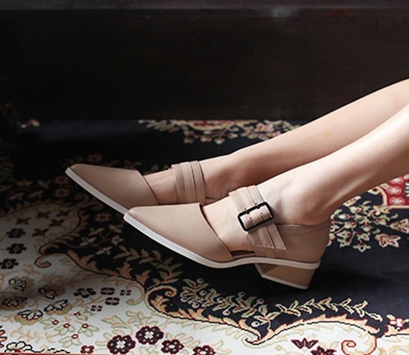 Elegant luster skin with oblique cut with leather leather apricot apricot - High Heels - Genuine Leather Khaki
