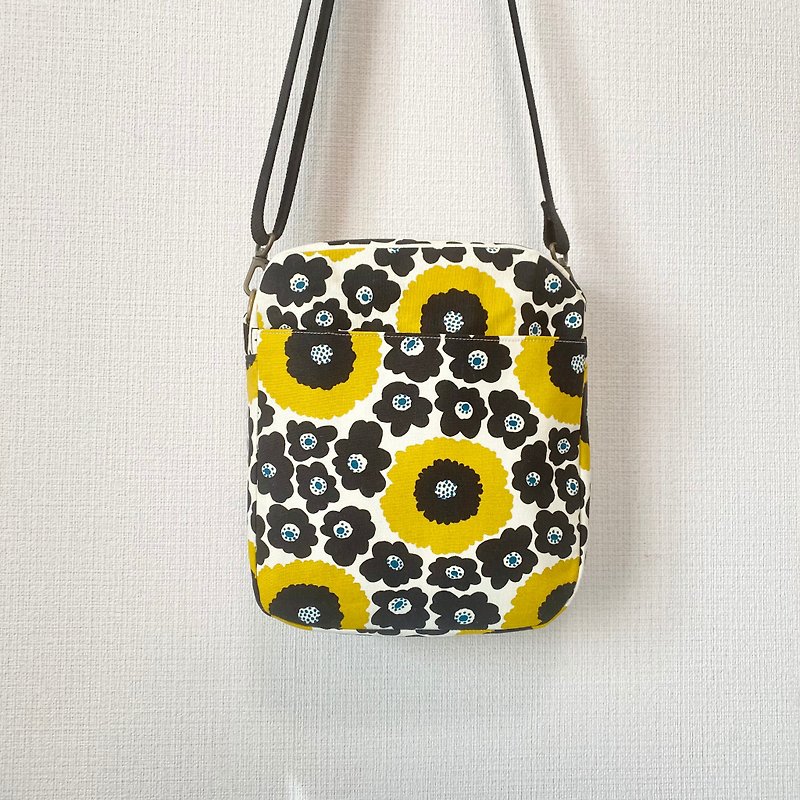 Oblique back three-dimensional small square bag-Nordic style printed cloth-yellow flowers