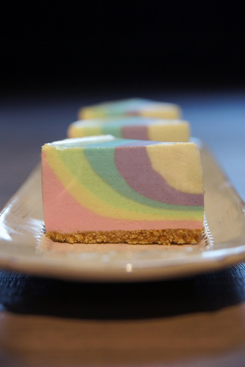 【Cheese&Chocolate.】Rainbow Cheesecake/6 inches - เค้กและของหวาน - อาหารสด หลากหลายสี