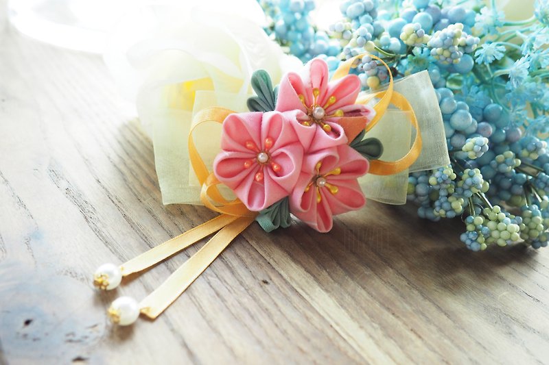 着物の髪飾り花と弓のヘアピン飾り - ヘアアクセサリー - コットン・麻 ピンク