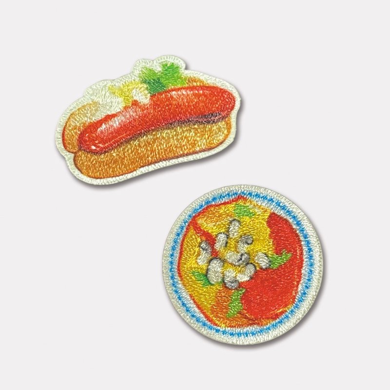 Double-purpose embroidered cloth patch for large intestine, small intestine and oyster omelette/Taiwanese souvenir/Taiwanese specialty gift - Badges & Pins - Thread Multicolor