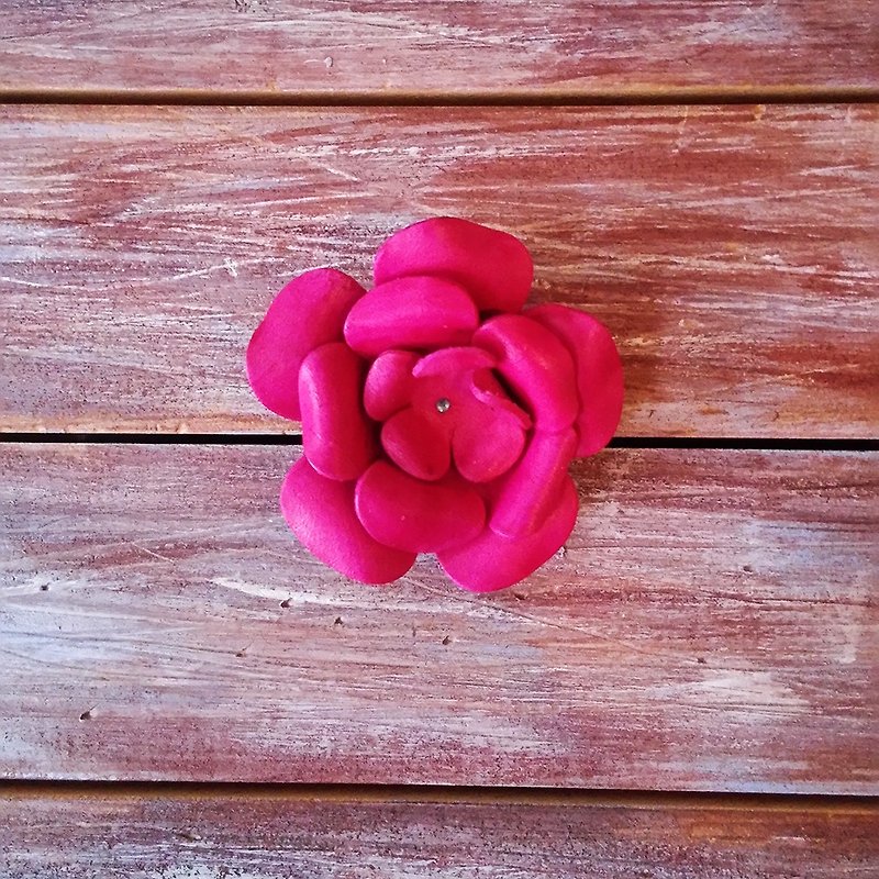 Three-purpose leather flower brooch hairpin necklace pink leather custom-made Kai handmade leather - Hair Accessories - Genuine Leather Pink