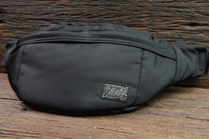 [METALIZE] "Simple Day" Nylon Waist Bag (Black) - กระเป๋าแมสเซนเจอร์ - กระดาษ 