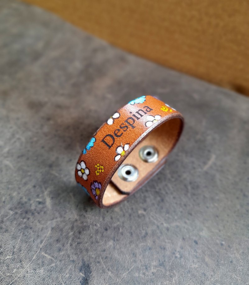 Name Whisper Leather Bracelet - Handpainted Leather and Engraved Identity - 手鍊/手環 - 真皮 多色