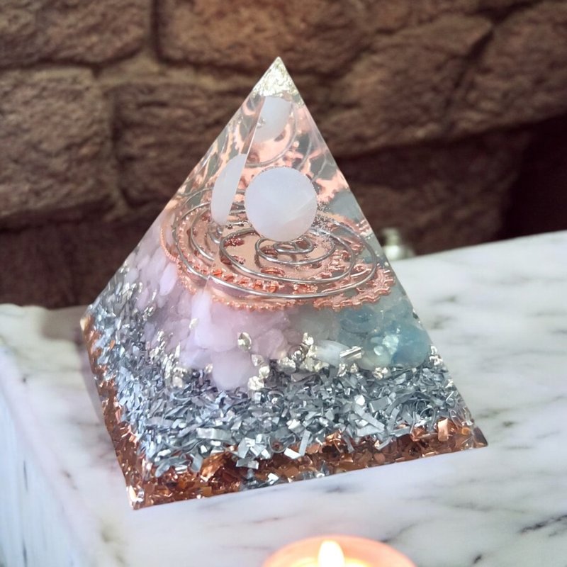 [White Moonlight Orgon Energy Tower] Orgonite-Powder Quartz | Aquamarine | Handmade 6x6cm - Other - Resin Pink