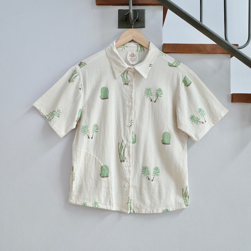 Cactus shirt with hidden pocket / limited printed on 100% cotton - เสื้อเชิ้ตผู้หญิง - ผ้าฝ้าย/ผ้าลินิน ขาว