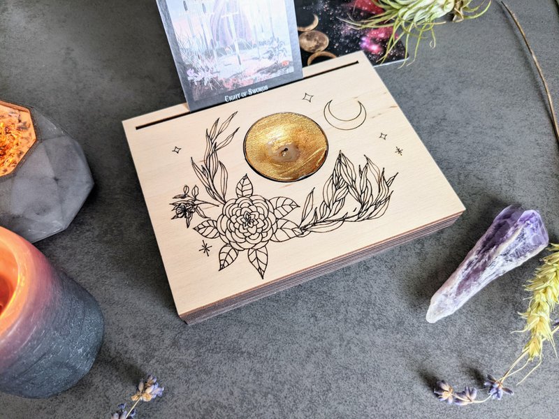 Tarot card display Floral Moon mystic divination tool - ของวางตกแต่ง - ไม้ สีนำ้ตาล