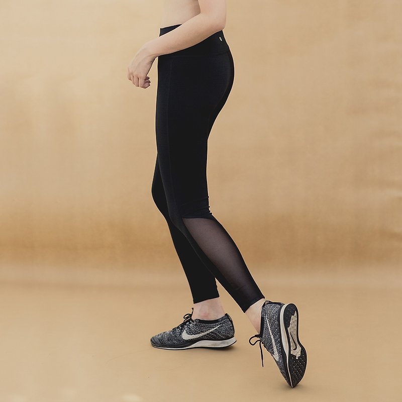 Active Tights - Black - 女運動褲/機能褲 - 其他人造纖維 黑色