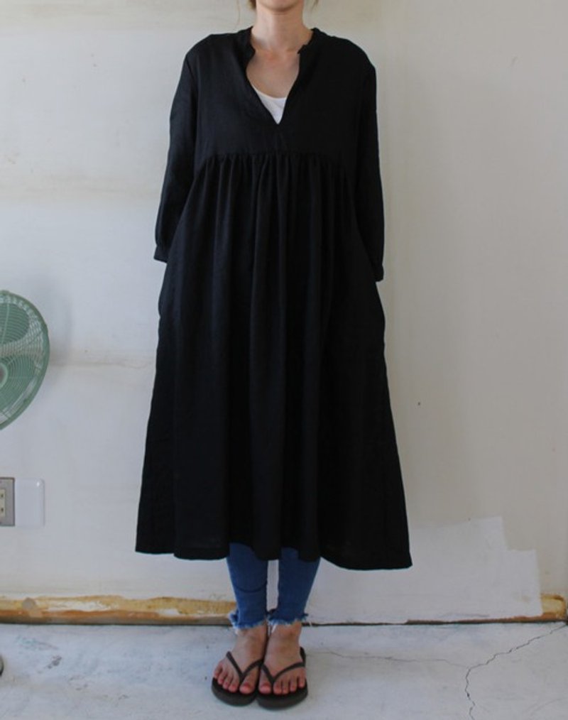 BLACKLINEN Waist Switch Gathered Dress Skipper French Linen - ชุดเดรส - ผ้าฝ้าย/ผ้าลินิน 