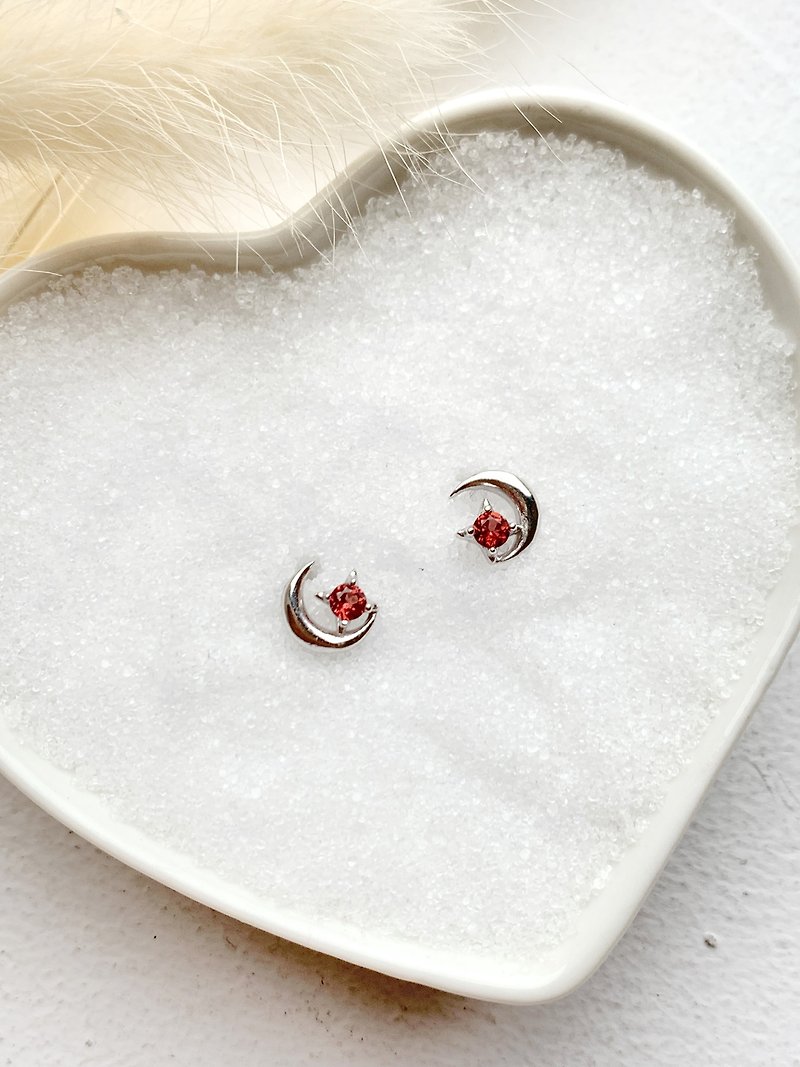 Stone earrings 925 sterling silver moon and stars - ต่างหู - เงินแท้ สีแดง
