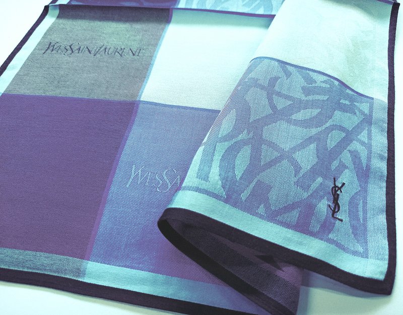 Yves Saint Laurent Vintage Handkerchief Bluish Purple Monogram 18 x 18 inches. - 手帕 - 棉．麻 藍色
