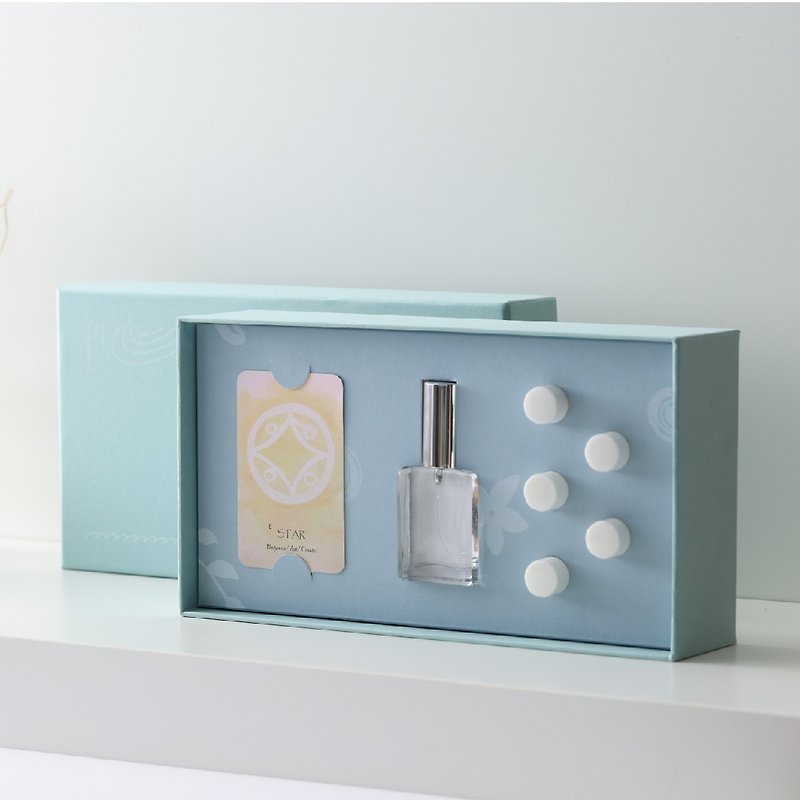 Birthday Imprint Eau de Toilette Gift Box丨Customized Fragrance, Natural Essential Oils - Fragrances - Other Materials Blue