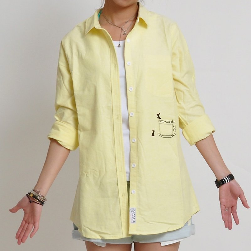Rabbit Embroidered Single Pocket Long Shirt Solid Color Loose Long Sleeve Jacket - Goose Yellow - Women's Shirts - Cotton & Hemp Yellow