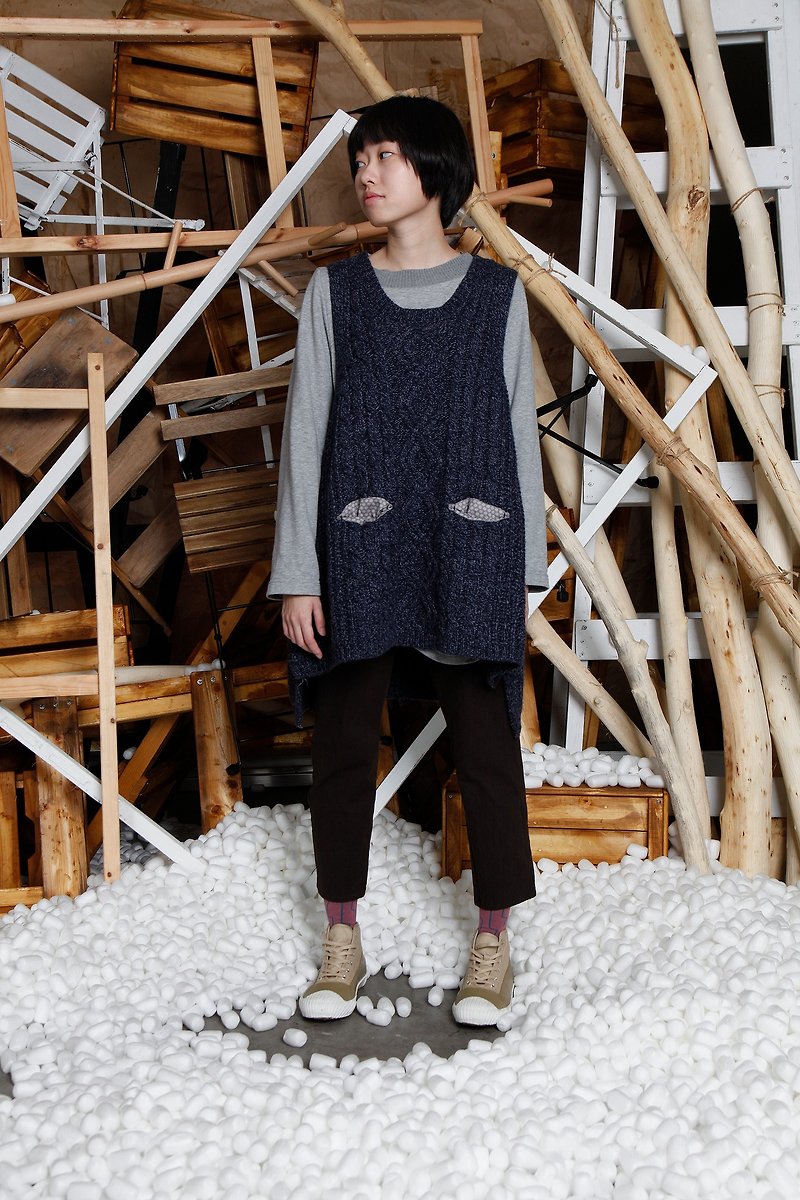 Native _ wild rabbit nest long version of thick knit vest - Women's Sweaters - Wool Blue