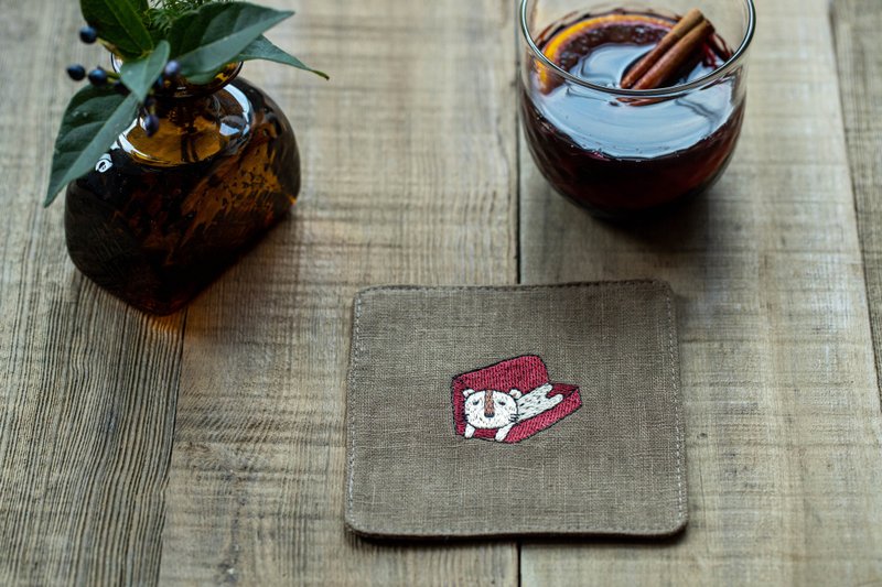 Clouded Leopard Embroidered Coaster Brown Coffee - ที่รองแก้ว - ผ้าฝ้าย/ผ้าลินิน สีนำ้ตาล