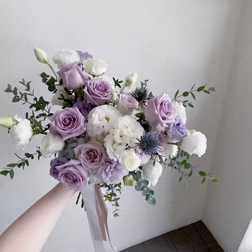 創朔花藝設計空間 【鮮花】紫藍白色玫瑰桔梗自然風格分束捧花