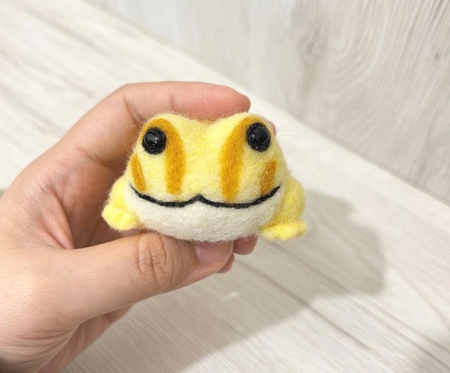 〈値下げ中〉 カエル ウシガエル ぬいぐるみ 羊毛フェルト② 〈値下げ中〉 カエル ウシガエル ぬいぐるみ 羊毛フェルト②