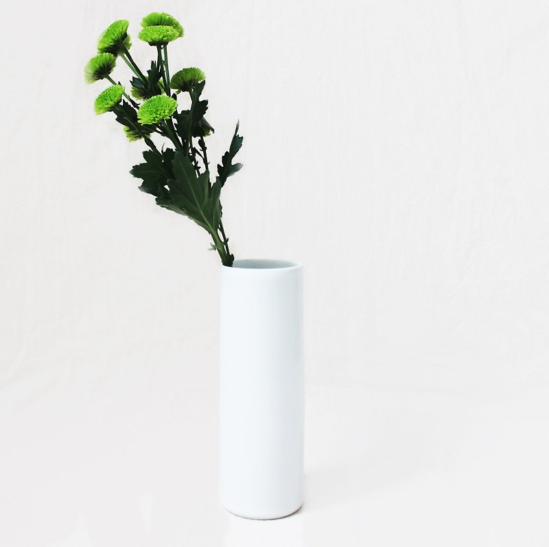 簡約北歐風花器－Straight Cylinder M  白色 - 花瓶/花器 - 瓷 白色