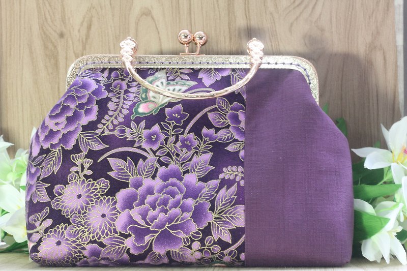 [Veronica Hand Embroidery Workshop] Patchwork Pocket Gold Bag - Butterfly Wisteria - Handbags & Totes - Cotton & Hemp Purple
