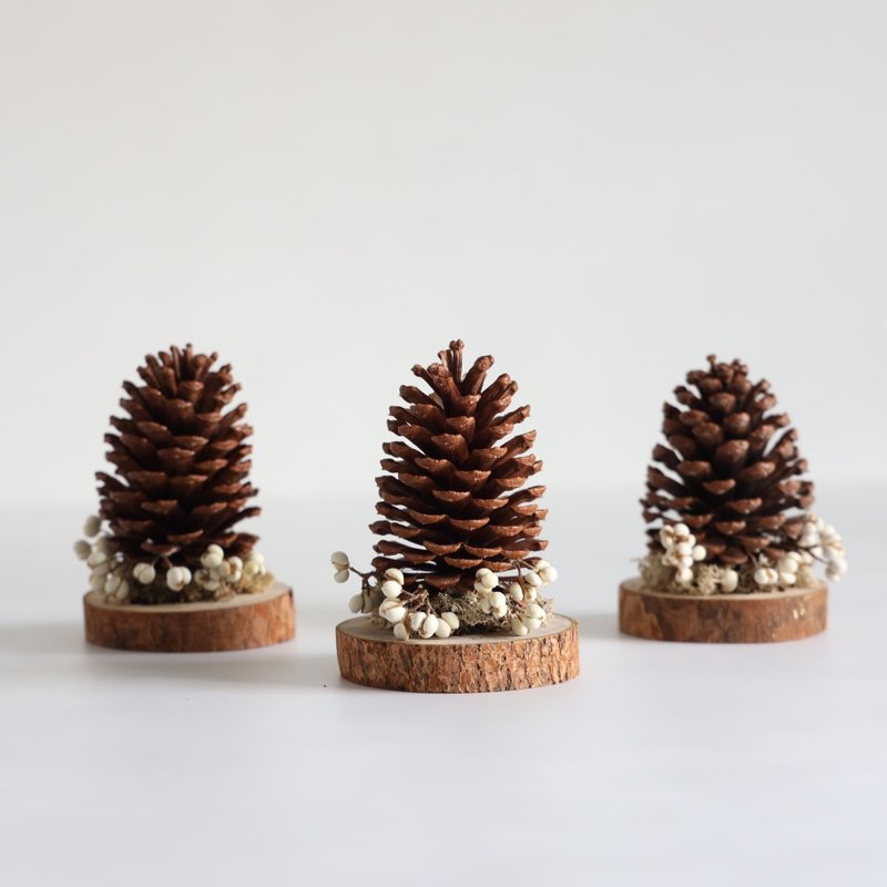 Christmas pine cone tower - ตกแต่งต้นไม้ - พืช/ดอกไม้ สีนำ้ตาล