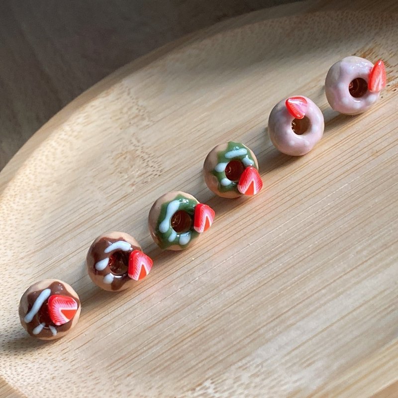 Delicious Donuts/Handmade Glue Decorations - ต่างหู - เรซิน 