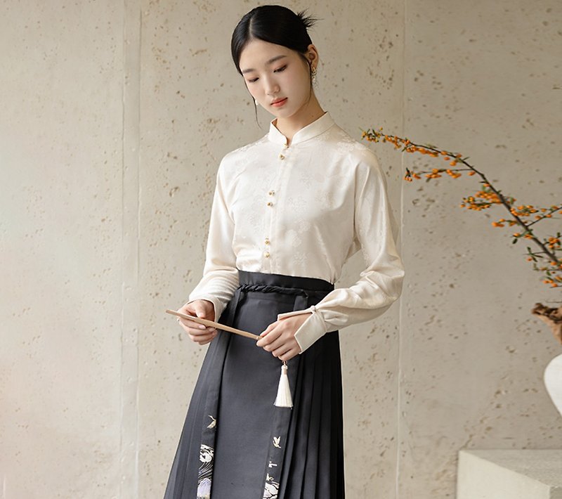 新中式 立領對襟中國風氣質漢服上衣馬面裙洋裝 - 連身裙 - 絲．絹 白色