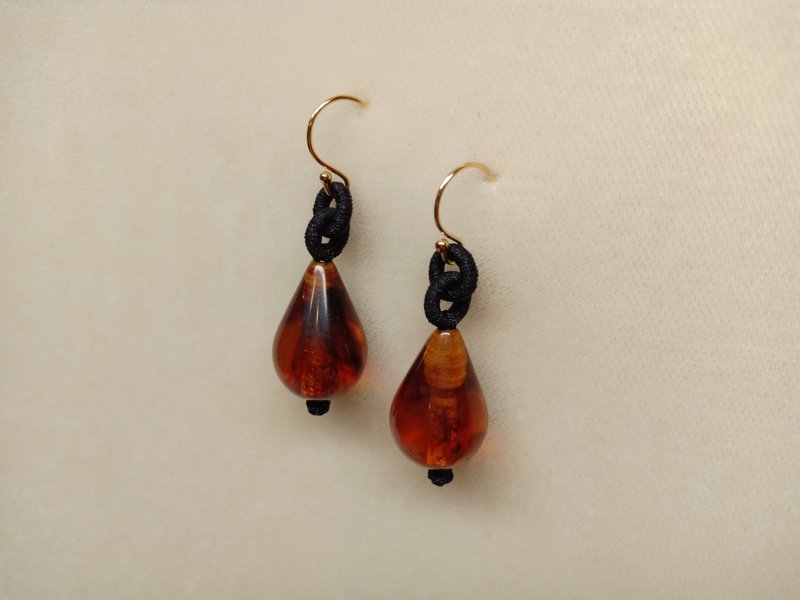 #SD-101 Old amber drop beads hand-woven earrings - ต่างหู - เครื่องประดับพลอย สีนำ้ตาล