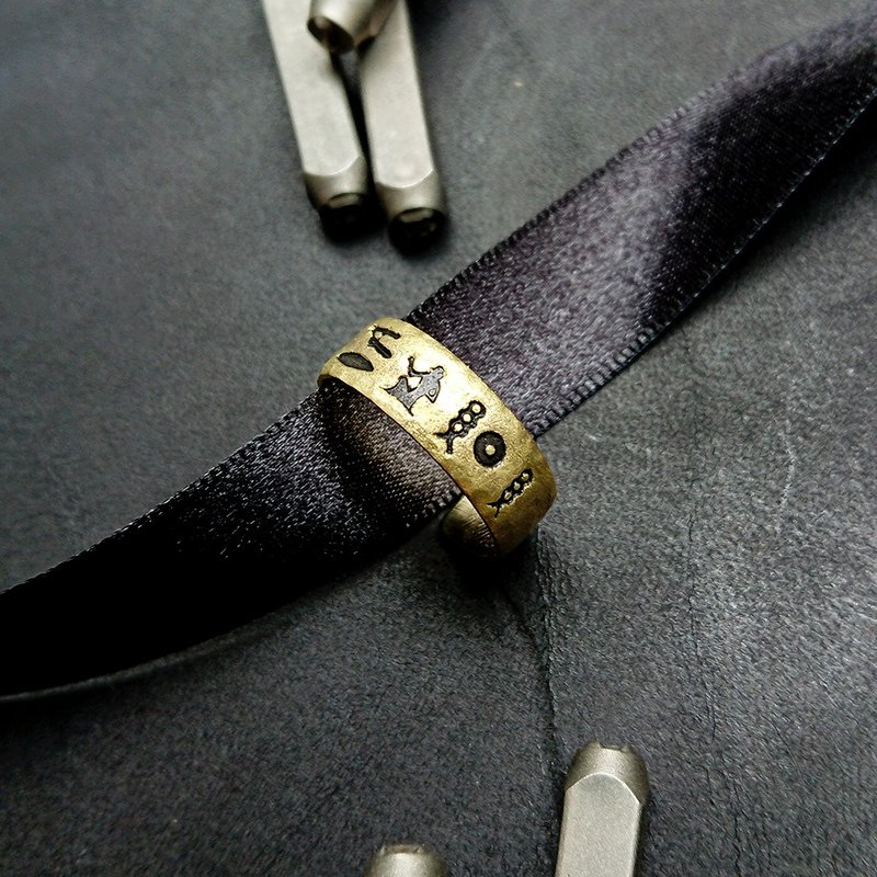 [Customized gift] Egyptian-Lover’s Sweet Words-Hieroglyphic Bronze Ring Customized Engraving - แหวนทั่วไป - โลหะ สีเงิน