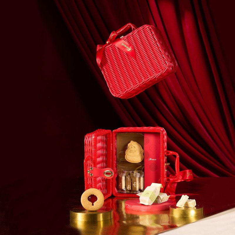 Spring Festival Limited【Carousel】Red Heart Gift Box - คุกกี้ - อาหารสด สีแดง