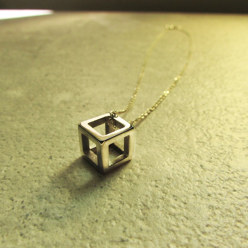 Cube necklace | mittag jewelry | handmade and made in Taiwan - สร้อยคอ - เงิน สีเงิน