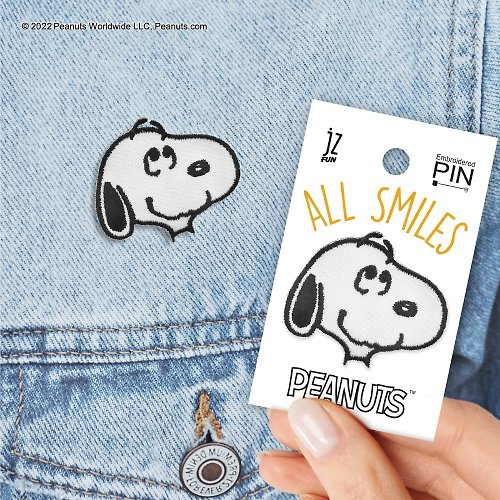 jzFUN JzFun / Snoopy 史努比 刺繡造型別針(ALL SMILE)