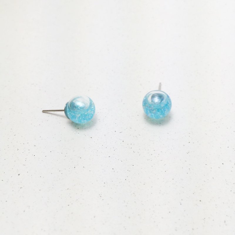 △ 流動玻璃球耳環 − 北半球的海水浴 - 耳環/耳夾 - 玻璃 藍色