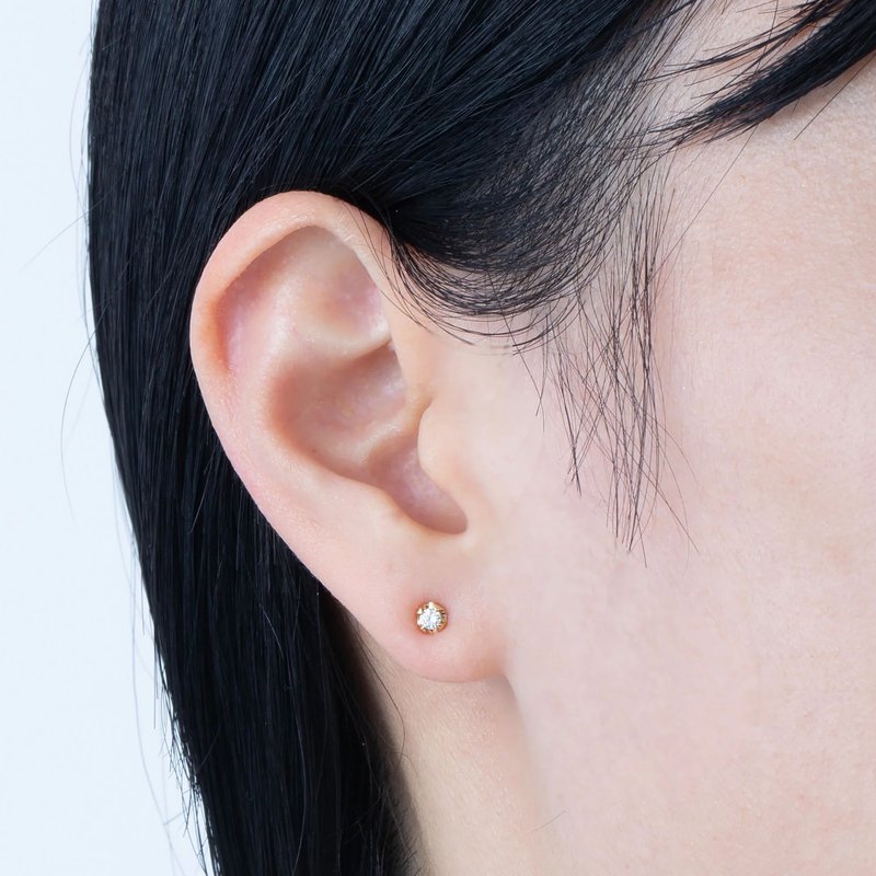 Japanese MONATELIER | K10 (gold) natural diamond earrings [Chris] - ต่างหู - เพชร สีทอง