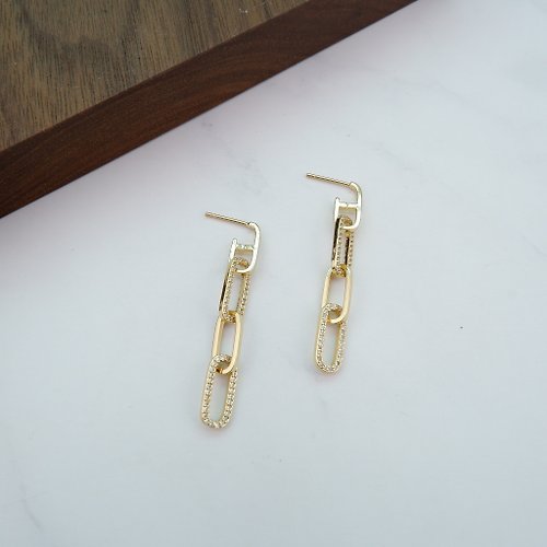 panne Crystal Post Earring in gold plated