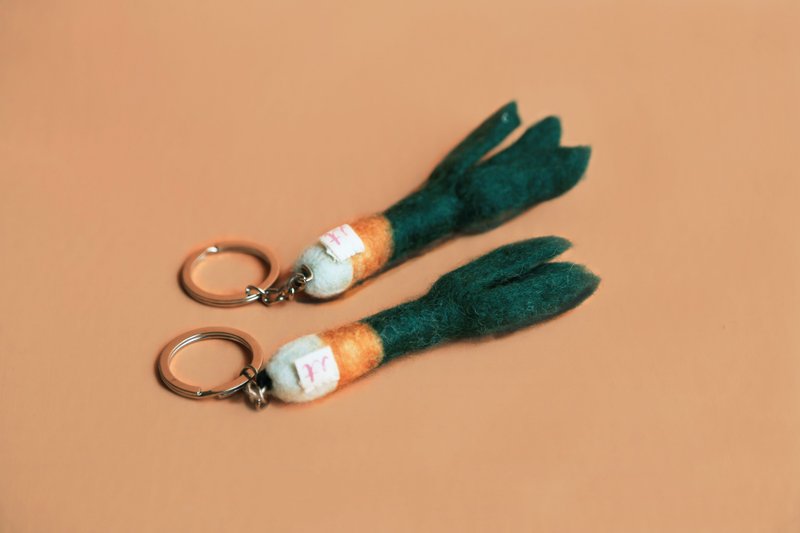 Wool Felt Vegetable & Fruit Keyring/Scallions - Keychains - Wool Green