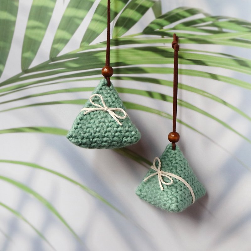 In the bag‧Must-win丨Hand-knitted lucky objects to pray for good fortune with full marks in the examination three-dimensional rice dumpling pendant - Charms - Other Materials Green