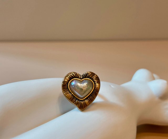 Vintage hot sale button rings