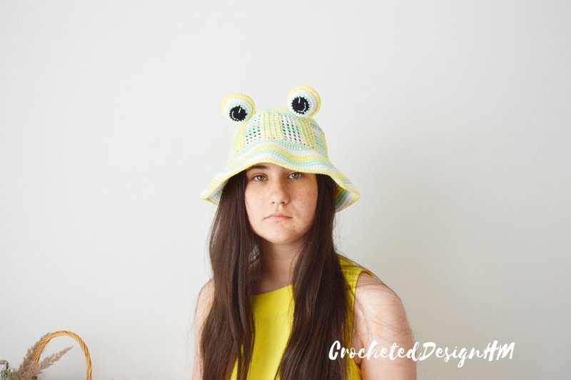 Crochet cut frog bucket hat men women Custom knit funny green fisherman hat - หมวก - ผ้าฝ้าย/ผ้าลินิน หลากหลายสี