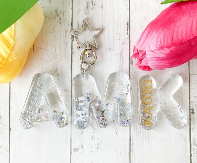 ハンドメイド オーダー レジン キーホルダー アルファベット 名入れ　氷　泡 ハンドメイド オーダー レジン キーホルダー アルファベット 名入れ 氷