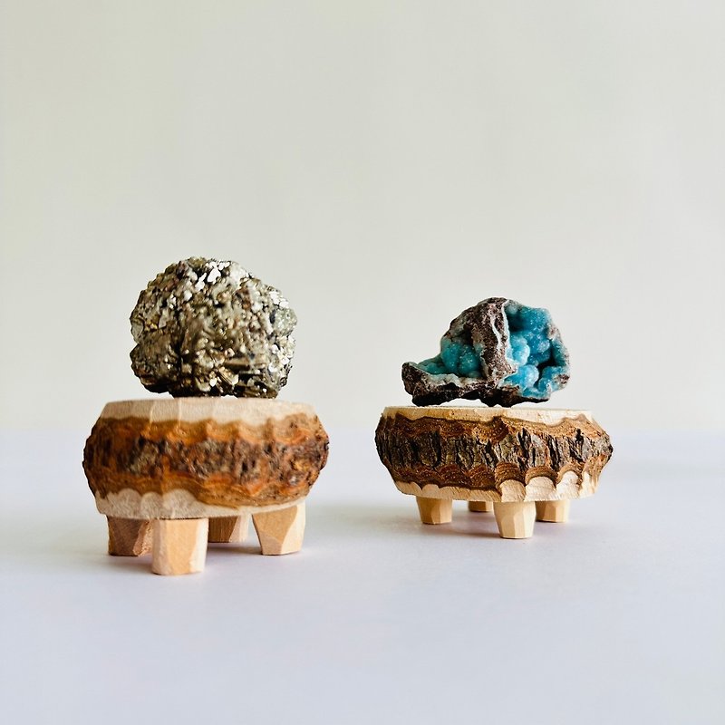 手工製木頭小桌子 小豆盆花架 園藝桌面微景觀 原木雕刻 作品展示 - 植栽/盆栽 - 木頭 咖啡色