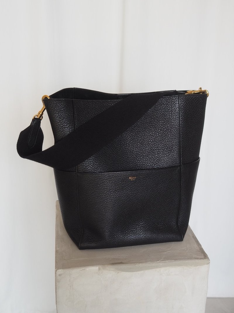 CÉLINE Sangle Medium Shoulder bag セリーヌ フィービーファイロ サングル ミディアム ショルダーバッグ ブラック ヴィンテージ - 側背包/斜背包 - 真皮 黑色