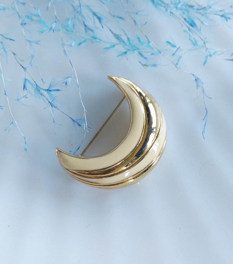 Vintage Jewelry 西洋古董飾品 簡約 月亮造型 別針 - 徽章/別針 - 其他金屬 金色