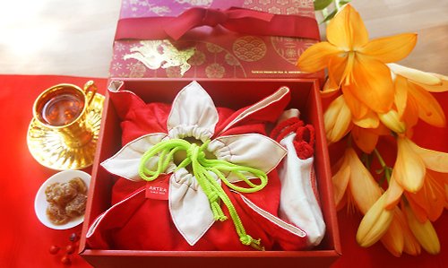 ARTEA 【富貴花開】金罐茶食大禮盒(2好茶+紫蘇梅